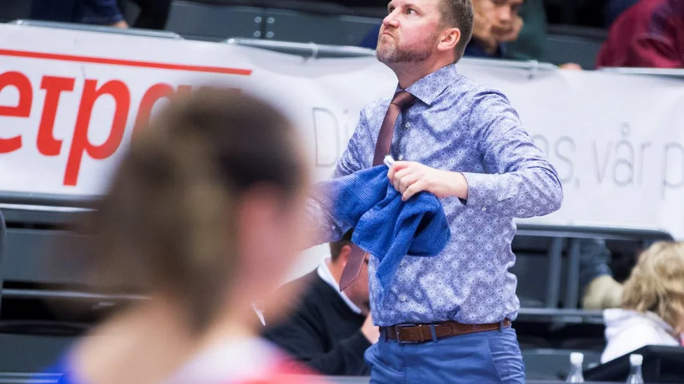 Peter Öqvist var frustrerad över spelat under fredagskvällen.