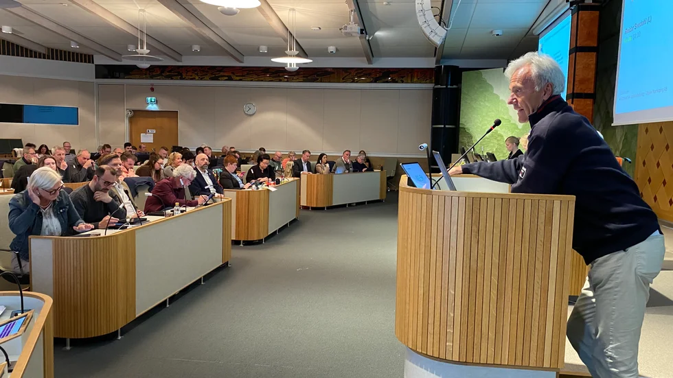 "Ett historiskt ögonblick", sa kommunalrådet Reidar Svedahl (L) när det på måndagens fullmäktige var dags att slutgiltigt säga nej, alltså använda kommunens veto mot Holmens vindpark Klintaberget.