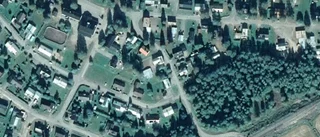 Stor villa på 212 kvadratmeter såld i Korsträsk, Älvsbyn - priset: 375 000 kronor