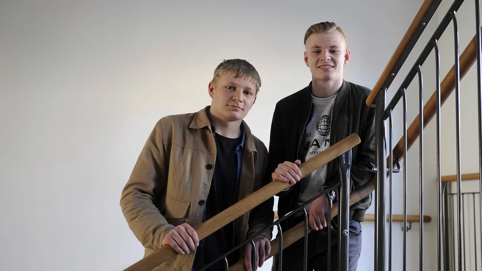 Elmer Capelle brukar gå i U17 80 kilo medan Max Lind brukar tävla i U16 60 kilo. Ändå brukar de sparra mot varandra.