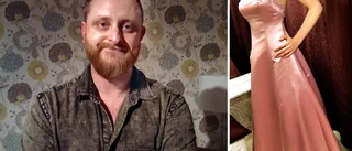 Han hjälper elever med balkläder