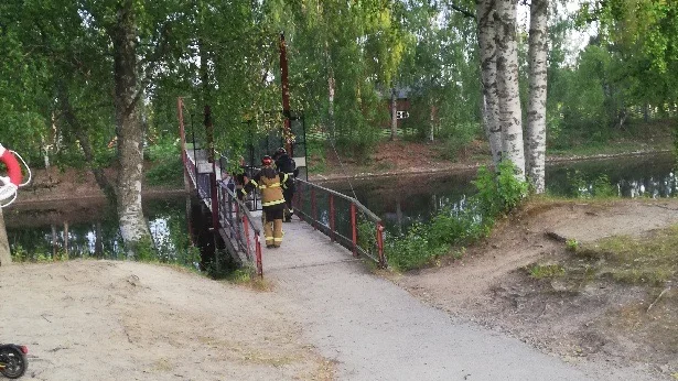 Räddningstjänsten ryckte ut till en terrängbrand vid Kyrkholmen på måndagskvällen.