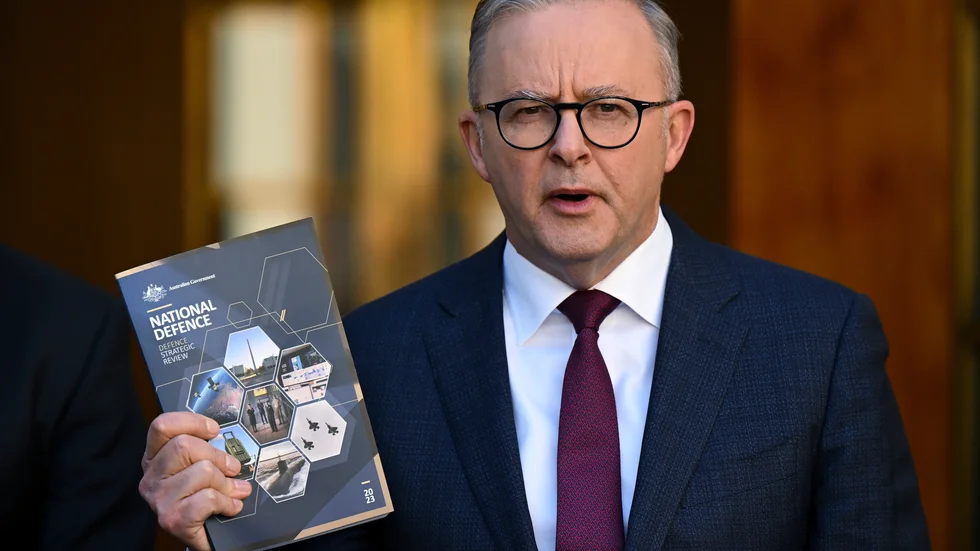 Australiens premiärminister Anthony Albanese vid måndagens presskonferens.
