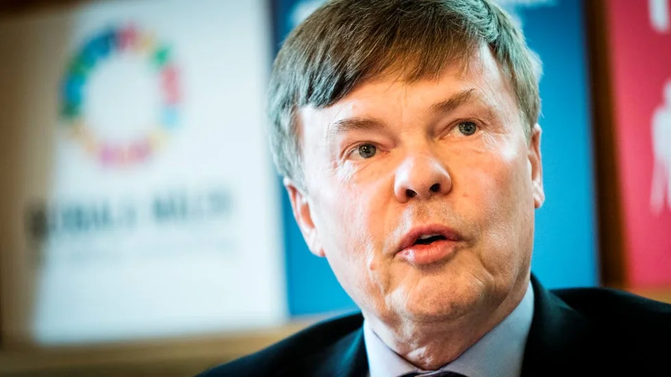 Landshövding Björn O. Nilsson ger sig ut på turné.