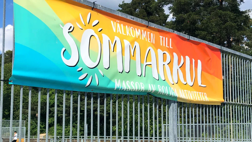 Projektet sommarkul höll till i de norra delarna av Lillsidan nära en fotbollsplan. 
