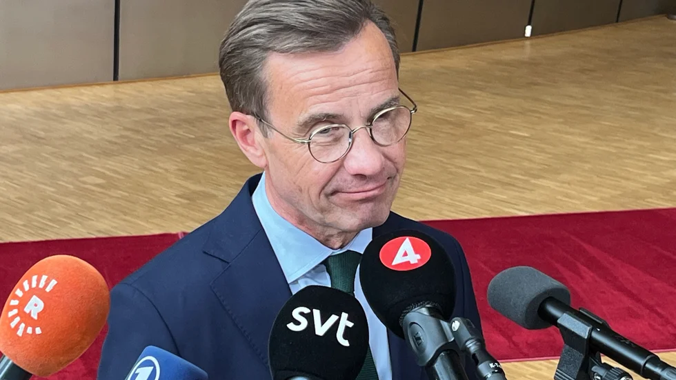 Statsminister Ulf Kristersson (M) anländer till toppmötet i Bryssel.