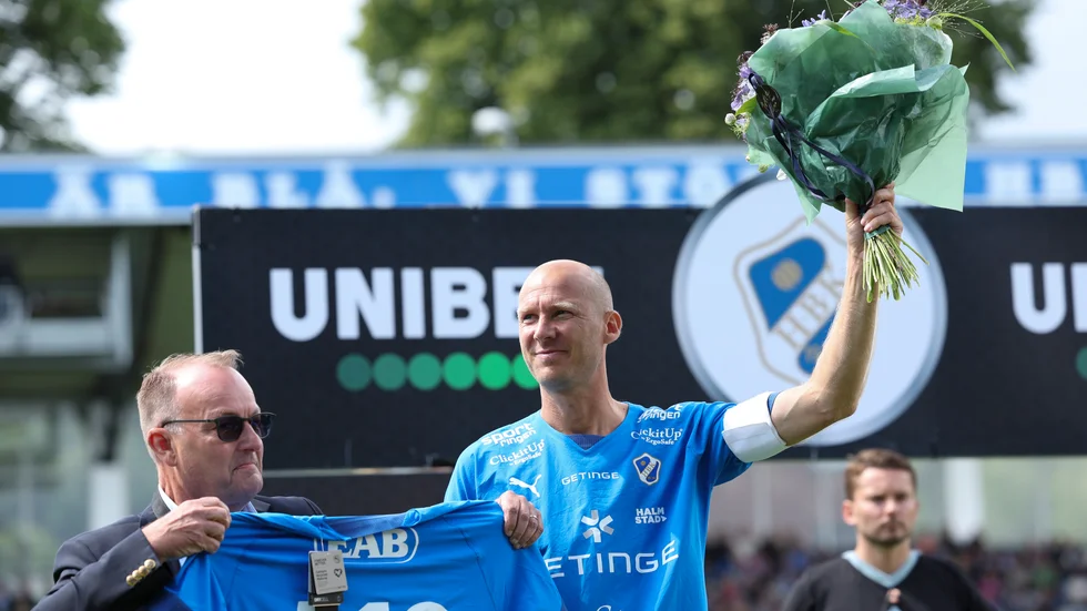 Halmstads Andreas Johansson uppmärksammas. Med 412 matcher är han numera allsvenskans meste utespelare.