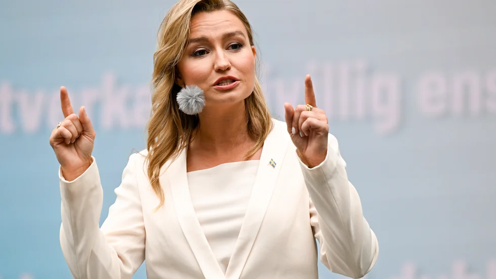 Kristdemokraternas Ebba Busch (KD) håller sitt tal under politikerveckan i Almedalen.