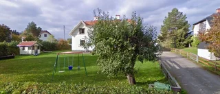 Nya ägare till villa från 1910 i Örbyhus - prislappen: 3 270 000 kronor
