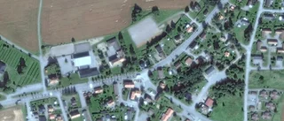 Nya ägare till fastigheten på Länsvägen 59 i Tjällmo - 1 250 000 kronor blev priset