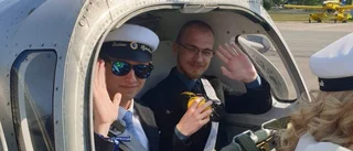 Han fick flyga det klassiska planet: "Det är väldigt speciellt"