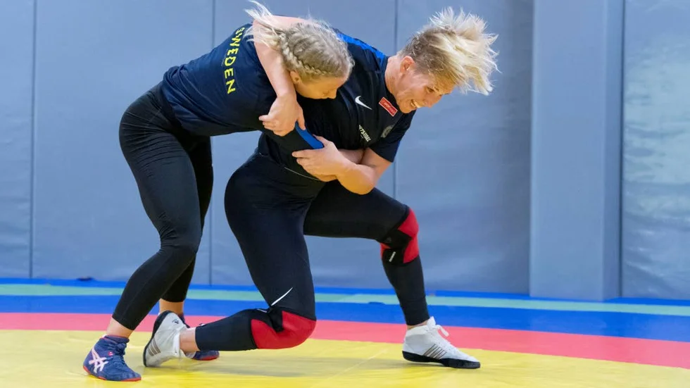 Henna Johansson och Jenny Fransson sparrar mot varandra inför VM.