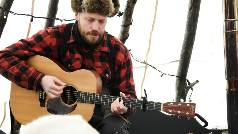 Johan Airijoki spelar tillsammans med Malmfältens rockklubb på lördag.