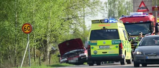 Köer efter trafikolycka – kvinna förd till sjukhus