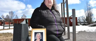 "Jag satt på bårhuset, höll hennes hand och pratade med henne"