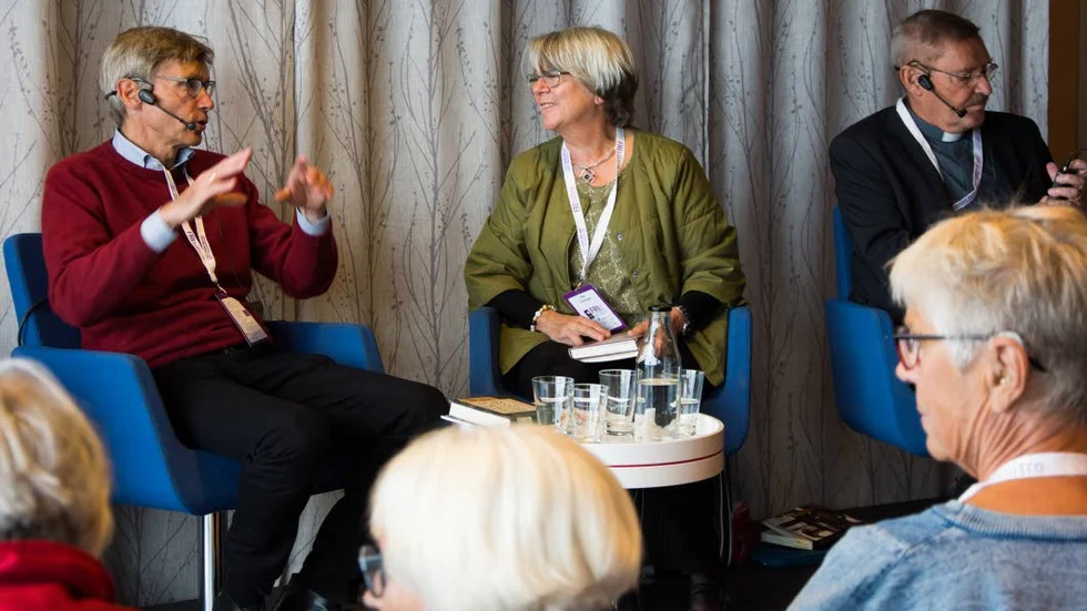 Luther i fokus. Per Svensson, Eva Cronsioe och Per Åkerlund samtalade under rubriken ”Befrielse och boja – arvet efter Luther” på lördagen på Stadsbibliotektet i Luleå.