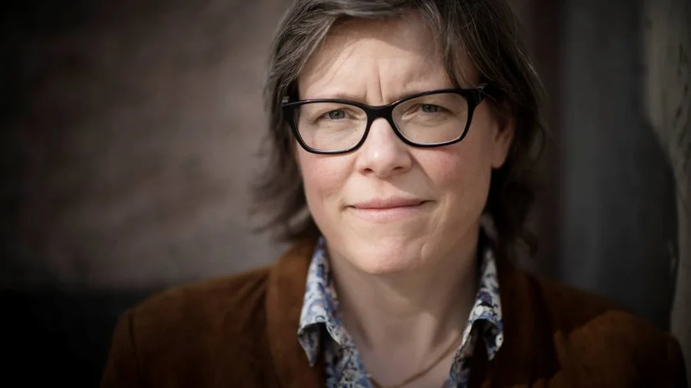 Lena Anderssons krönikör i Dagens Nyheter mellan 2015-2017 finns nu samlade i volymen ”Verkligheten och resten”.