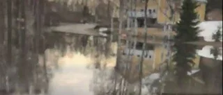 Se när vattnet passerade ÖVER bron