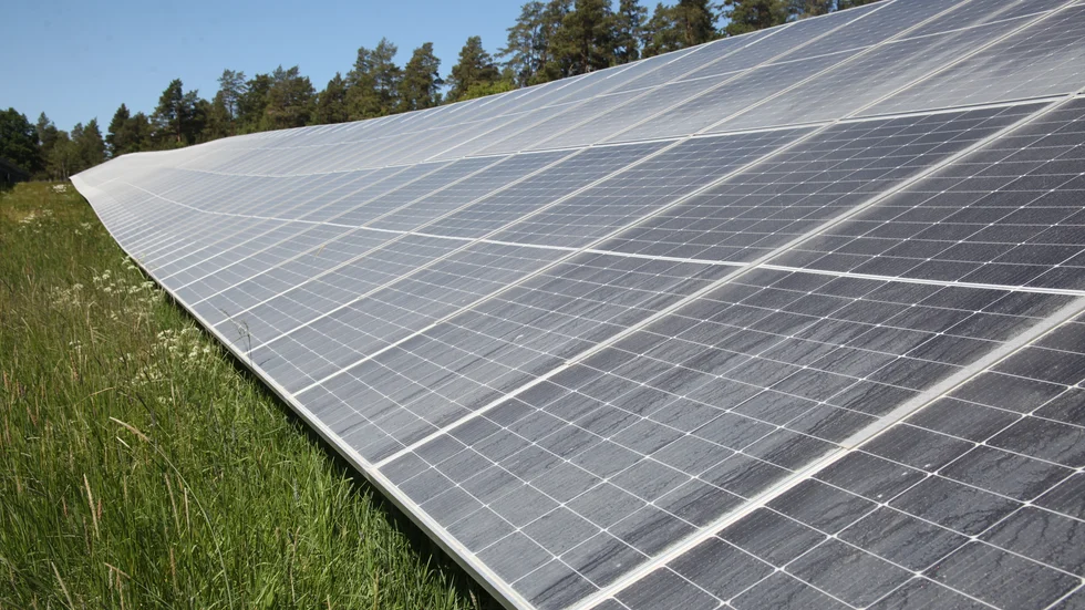 Solkraft är en form av förnybar energi, som nu blir dyrare på grund av ökade kostnader för ursprungsgarantier. 