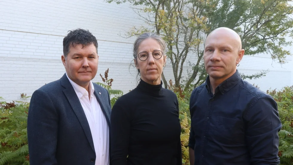 Peter Olofsson (S), Emma Lindqvist (MP) och Jonas Karlberg (V) leder de partier som styr i region Västerbotten