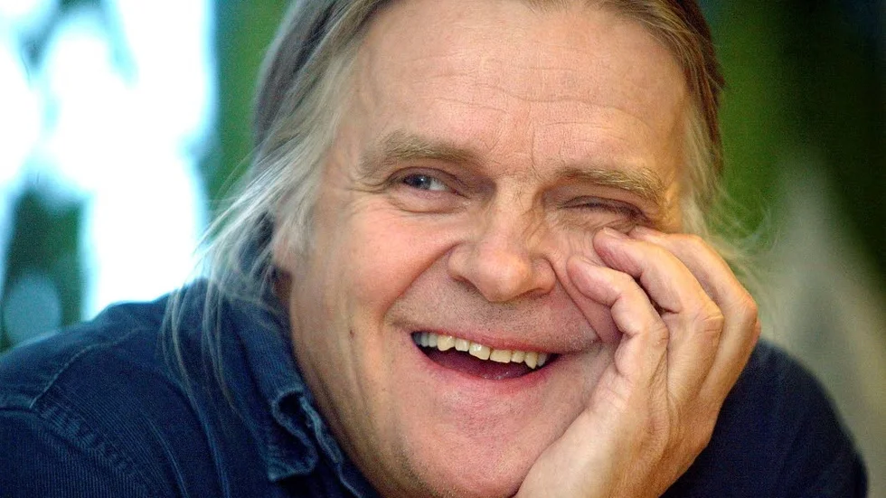 Hasse Alatalo har översatt Dan Anderssons "Visa från finnmarken" till meänkieli inför Norrlandsoperans julkonsert som lyfter nationella minoritetsspråk och nordsvenska dialekter.