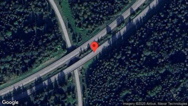 Just nu: Stillastående personbil stör trafiken på E18
