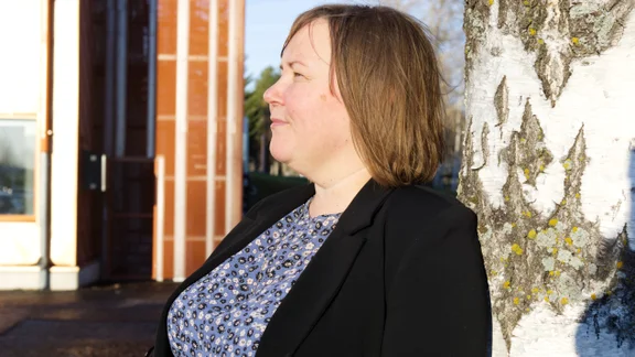 Hon ser döden i vitögat varje dag – Malin, 41, är "dödsforskare"