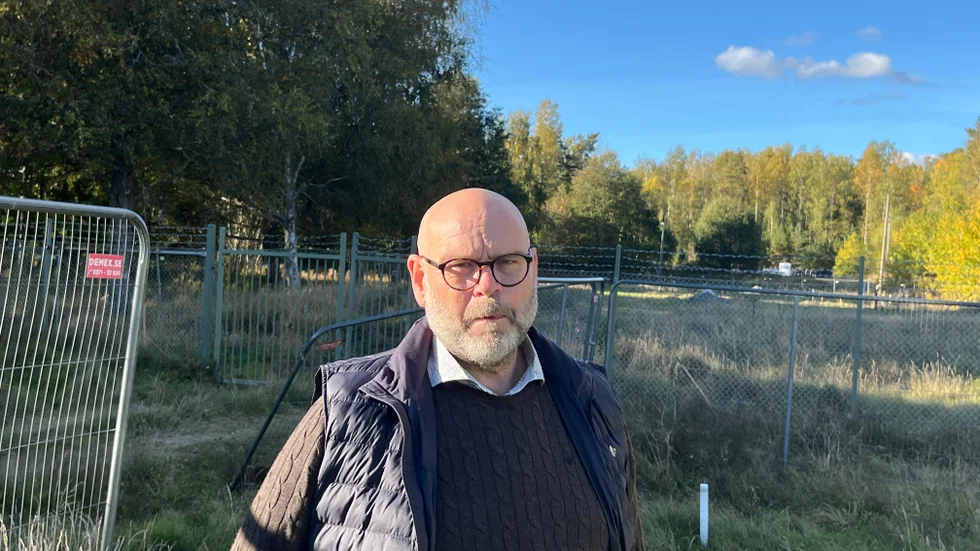 Anders Molund är Lotorps IF:s ordförande. Han hoppas att det forskningsprojekt som nu pågår ska ge föreningen tillbaka sin fotbollsplan som idag är avstängd.