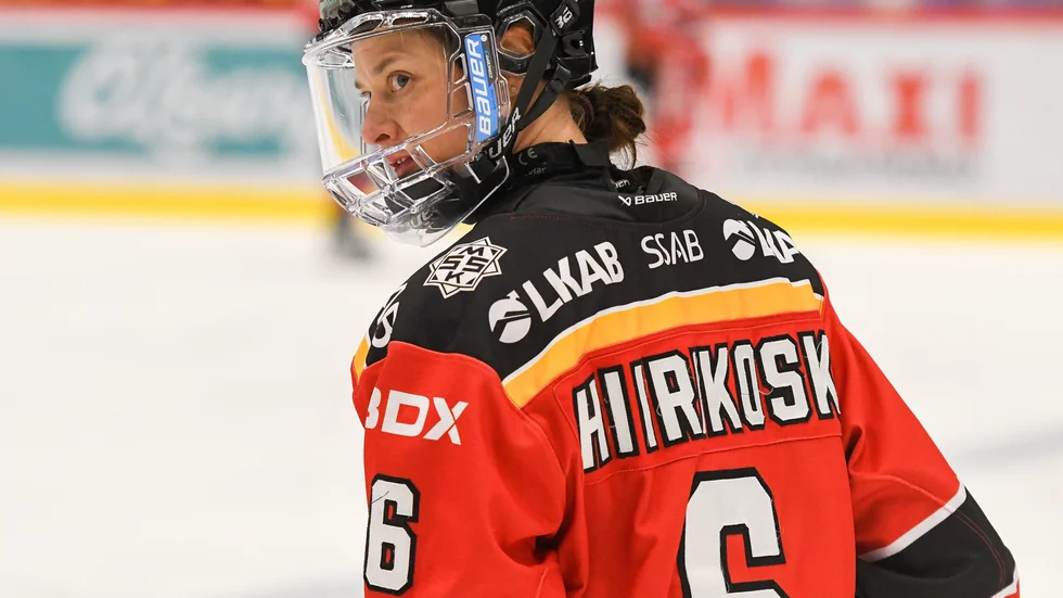 "Jag är glad över att vara tillbaka", säger Jenni Hiirikoski efter den långa sjukdomsfrånvaron.