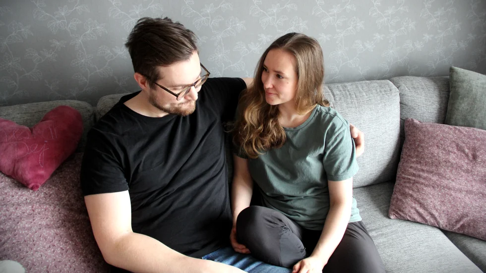 Dan och Tone Flodin berättar att det dröjde flera veckor innan deras son vågade åka rutschkana igen.