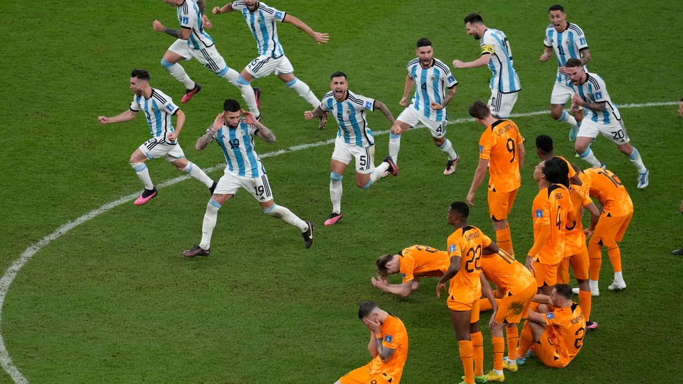 Argentina firar efter att ha vunnit mot Nederländerna i kvartsfinalen i VM i Qatar 2022. Arkivbild.