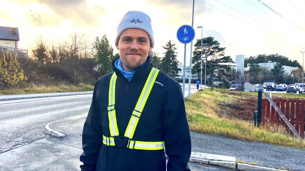 Mariefredsbon Pontus Palmborg, som representerar Strängnäs löparklubb, har startat en digital sparbössa dit pengar till Barncancerfonden kan skickas då 30-åringen ställer upp i ett 24-timmarslopp i Växjö.