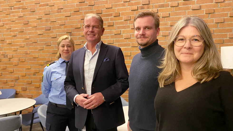 De presenterade undersökningen, från vänster: Ulrika Fagerlind, Harald Hjalmarsson (M), Marcus Fridlund (S) och Anna Norén.