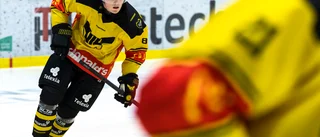 Lämnade VIK på förmiddagen – spelade Hockeyallsvenskan på kvällen