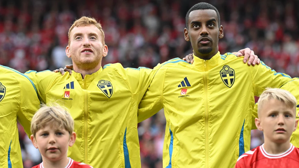 För Dejan Kulusevski, Alexander Isak och resten av det svenska landslaget kan Nations League bli en bakväg in i VM 2026. Arkivbild.