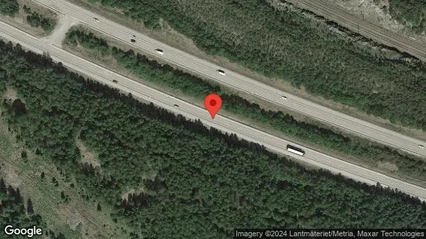 Stopp i ett körfält på grund av en stillastående fordon på E20