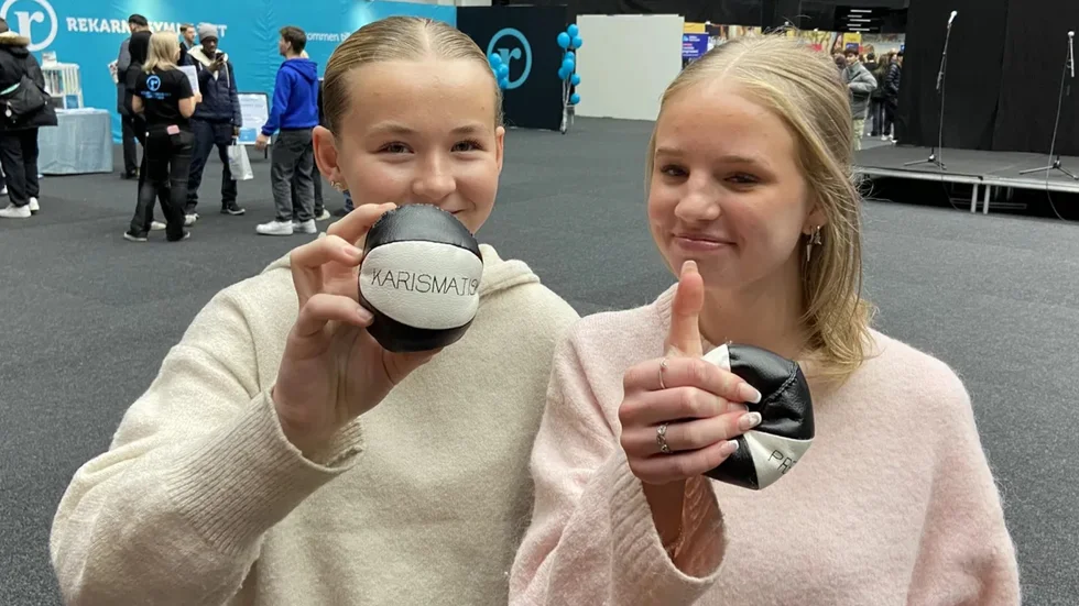 Ida Jokinen och Signe Mirhag från Göksten, två av mååånga besökare på gymnasiemässan. Massor med fler bilder nedan!