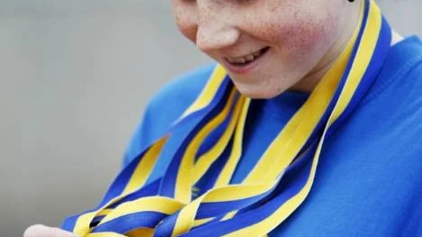 Tatjana Dahlberg respresenterade för första gången det svenska handikapplandslaget för ungdomar  och hon gjorde succé. I Nordiska Mästerskapet i Eskilstuna tog hon fyra medaljer: Ett guld, två silver och ett brons.