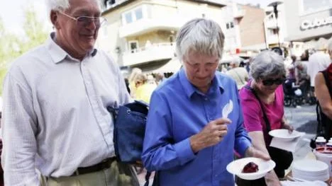 Engelska paret Jeff och Ann Waugh kom med kryssaren Black Watch och hamnade mitt i ett exotiskt paltkalas.