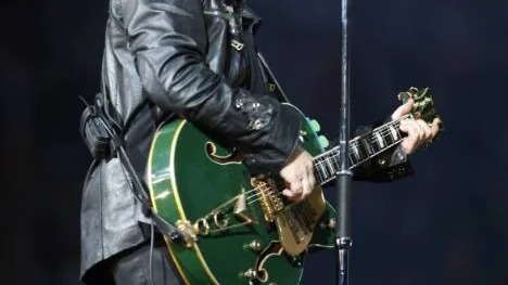 Bono.