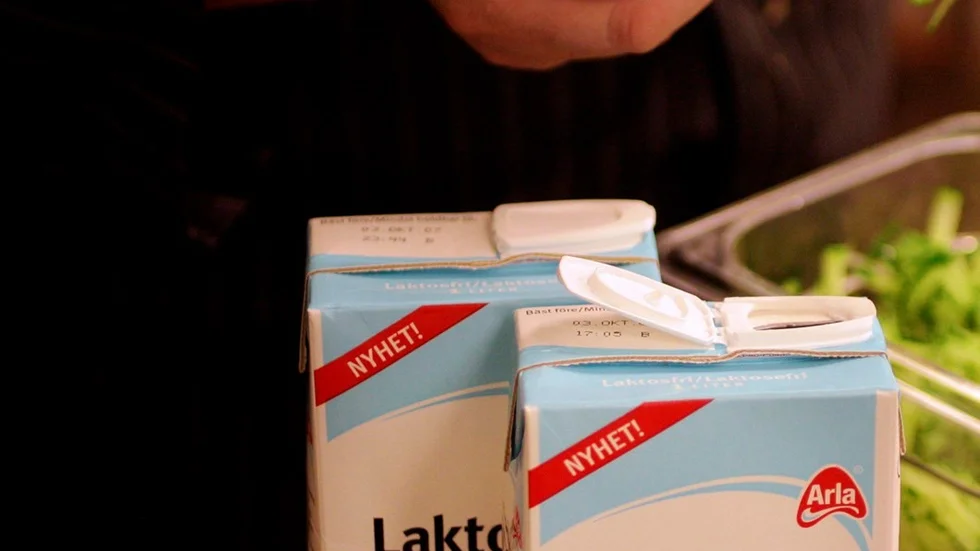 Insändarskribenten tycker att kafépersonal borde veta skillnad på laktosfritt och mjölkfritt.