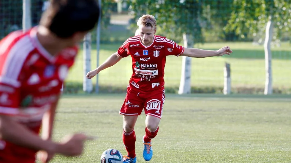Vändning. Piteå tog ledningen, men topplaget Akropolis kom tillbaka och vände på tillställningen.