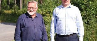 Han hjälper rumänska Ovidiu med språket