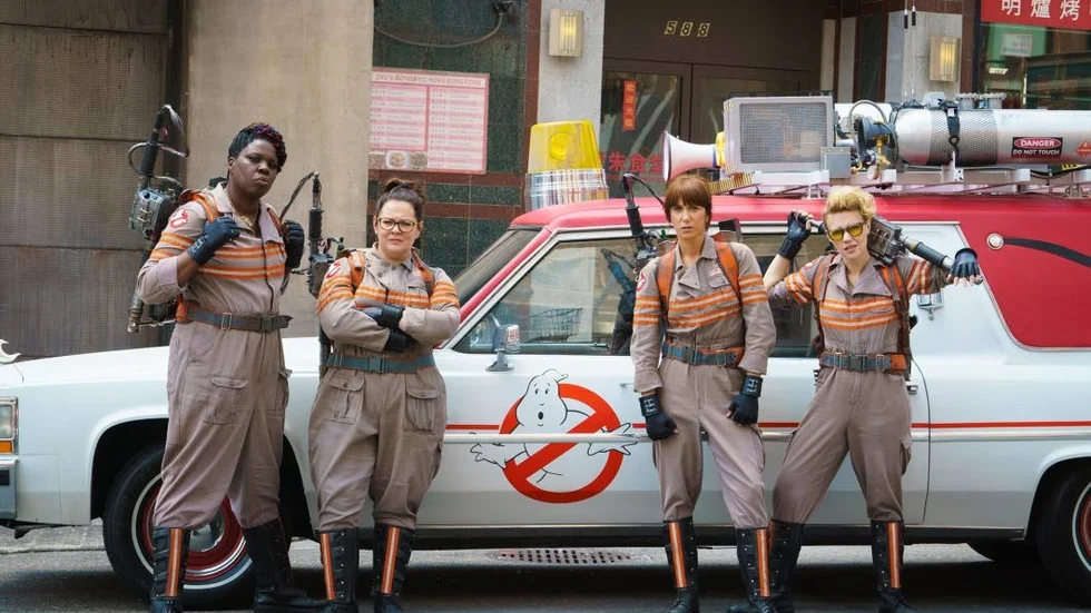 Sågad på förhand. Leslie Jones, Melissa McCarthy, Kristen Wiig och Kate McKinnon spelar huvudrollerna i nya "Ghostbusters".