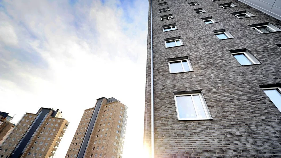 Siffror. Gapet mellan bostadsrätters utropspris och slutpris minskar.