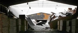 Magasin kollapsade under snödjupet