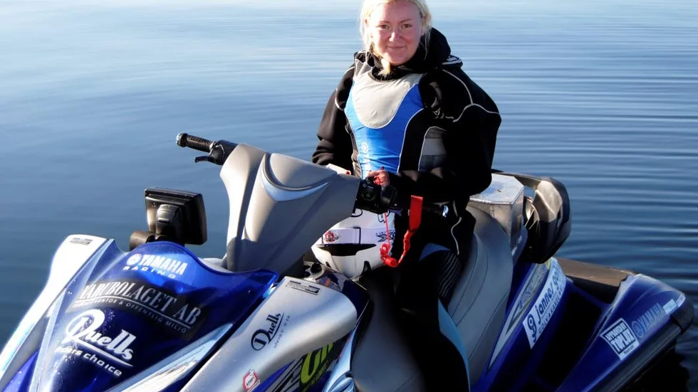 Nonstop. Caroline Wixner startar i Ystad och ska utan längre rast än några stopp för tankning ta sig till Haparanda.
