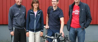 Två cyklister först i mål