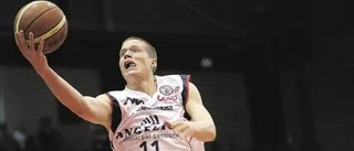 Första matchen med NBA-laget