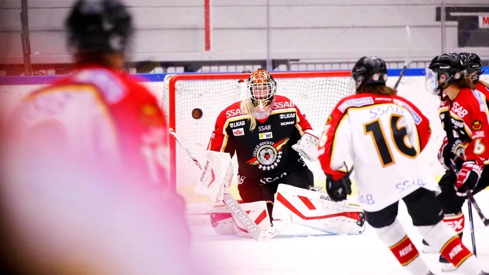 Muren. Anna Amholt var bästa hemmaspelare och höll under stora delar av matchen kvar Luleå.